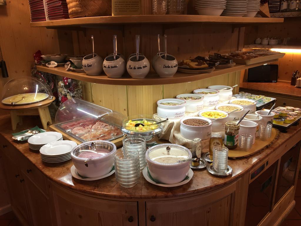 斯特拉酒店 莫埃纳 外观 照片